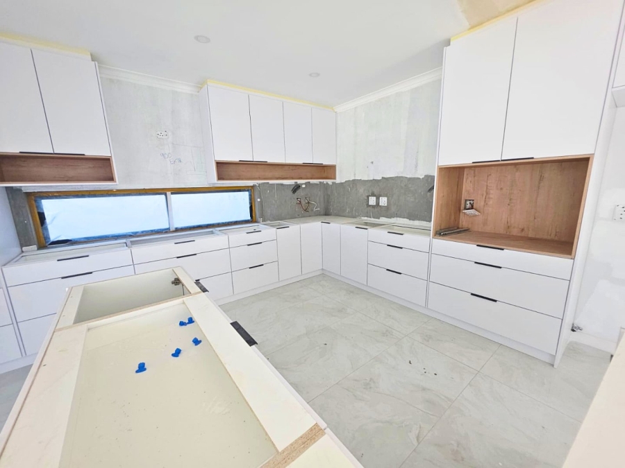 5 Bedroom Property for Sale in Sandown Western Cape